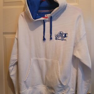 Super cute Champion sweatshirt